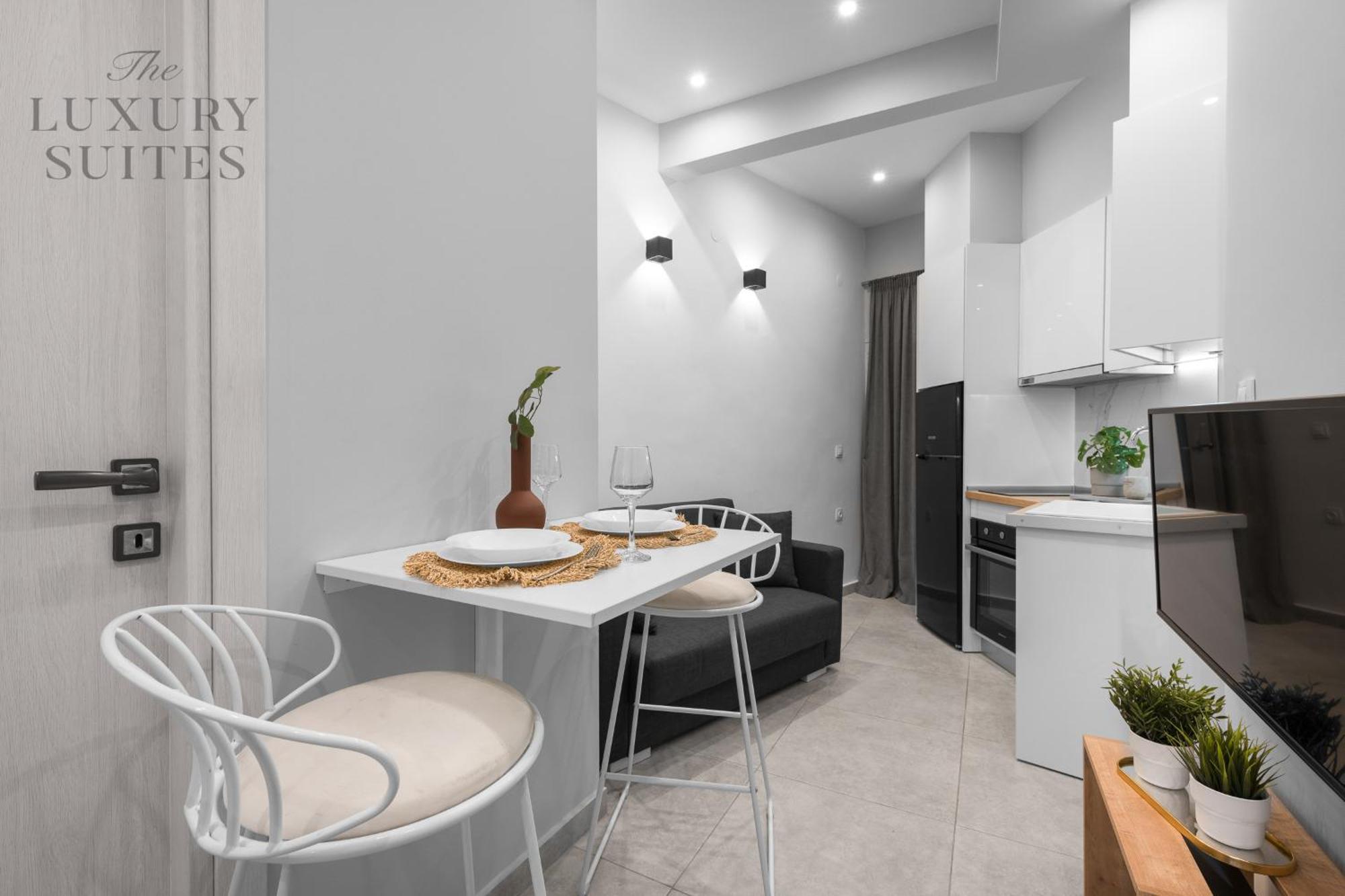 Mavili, The Luxury Suites Thessaloniki Exterior photo